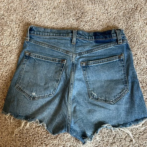 Abercrombie and fitch distressed denim shorts size 28/6 - Picture 3 of 3
